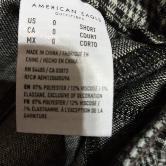 American Eagle cropped pants. Black plaid pattern. Size 0 short. EUC. - Picture 8 of 8